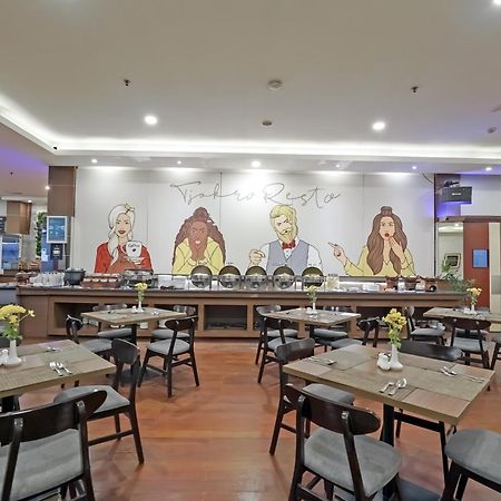 Tjokro Hotel Klaten Extérieur photo
