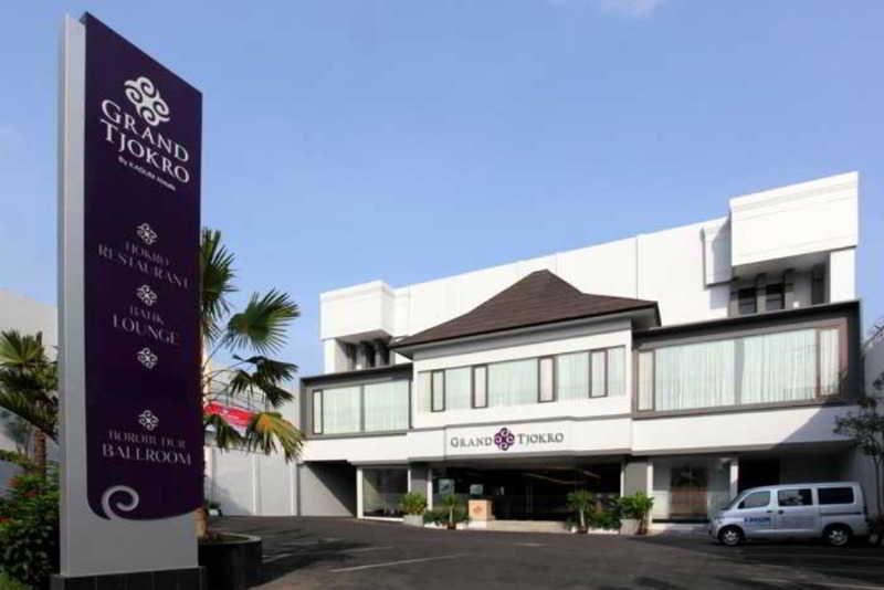 Tjokro Hotel Klaten Extérieur photo