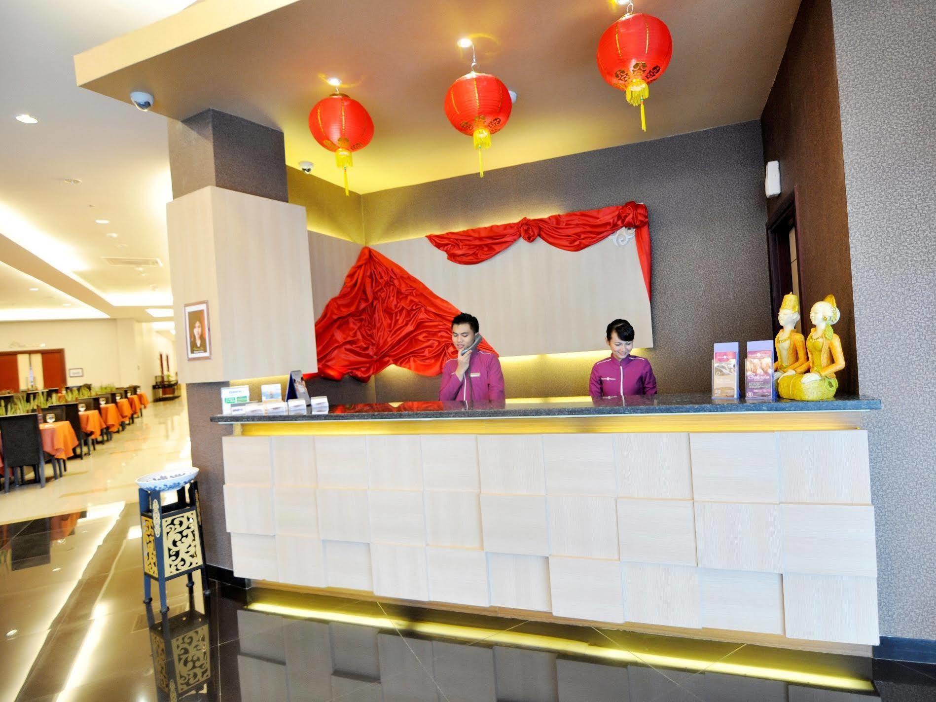 Tjokro Hotel Klaten Extérieur photo